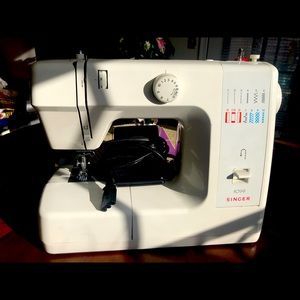 Singer Sewing Machine 1019